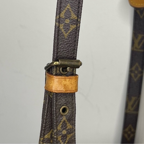 Louis Vuitton Monogram Amazon crossbody bag - Picture 8 of 14